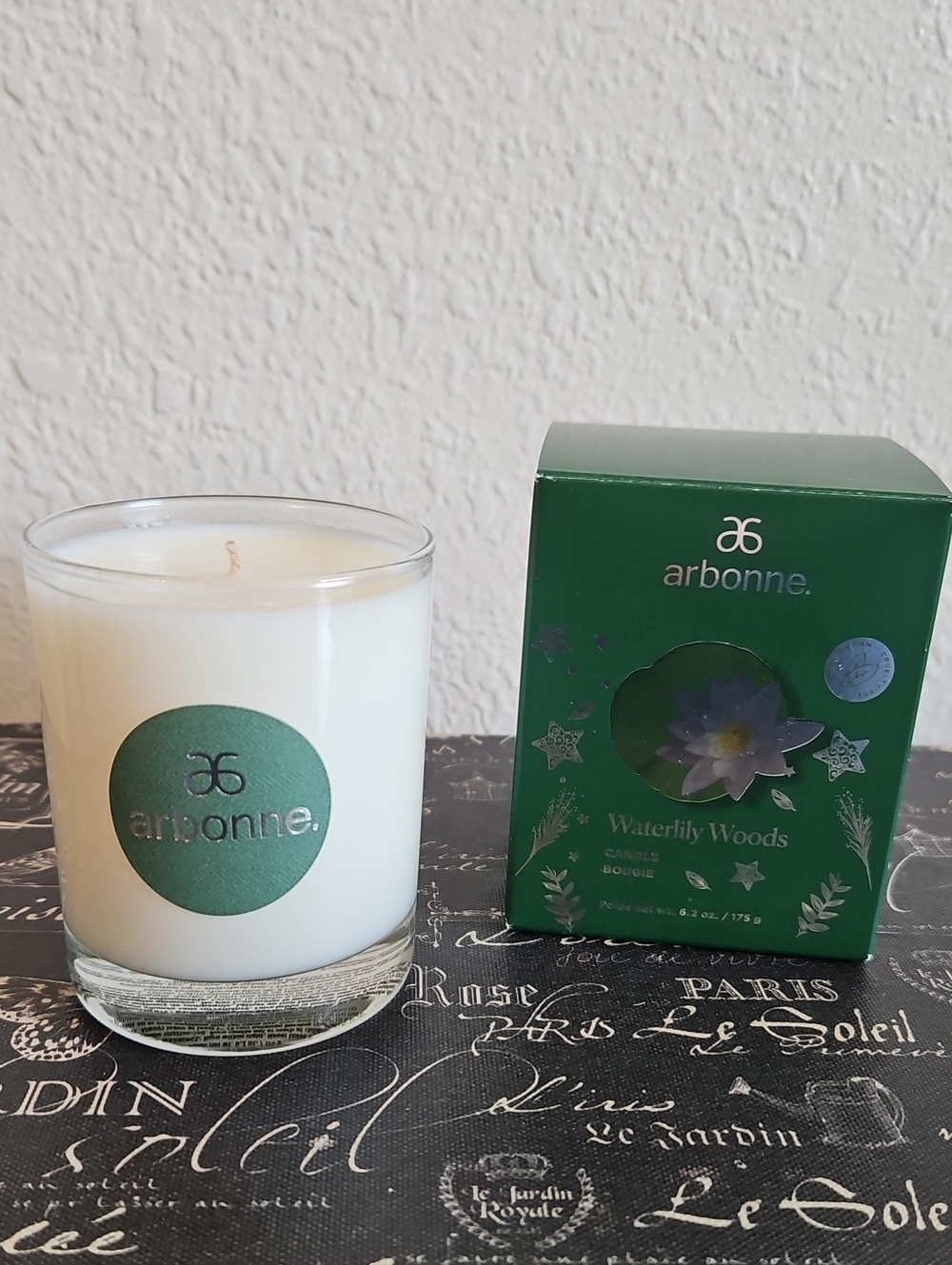 Arbonne Waterlily Woods Candle - Cream & Forest Green